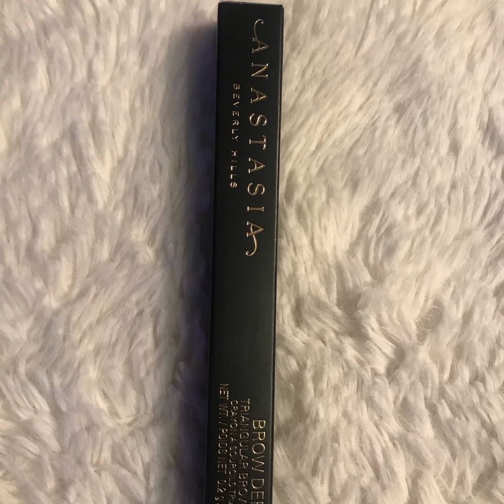 Anastasia Beverly Hills Brow Definer